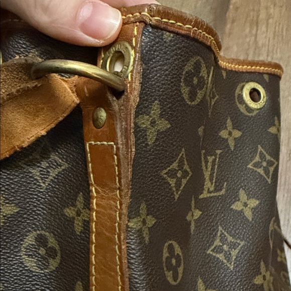 Louis Vuitton Monogram Canvas Shoulder Bag - Picture 13 of 14